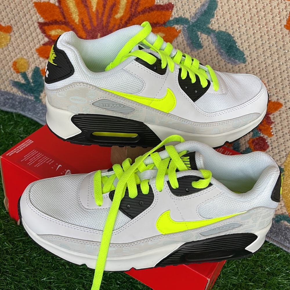 Nike Air Max 90 LTR Leather White Volt WMNS White/Volt-Black-Pure Platinum - Picture 13 of 16